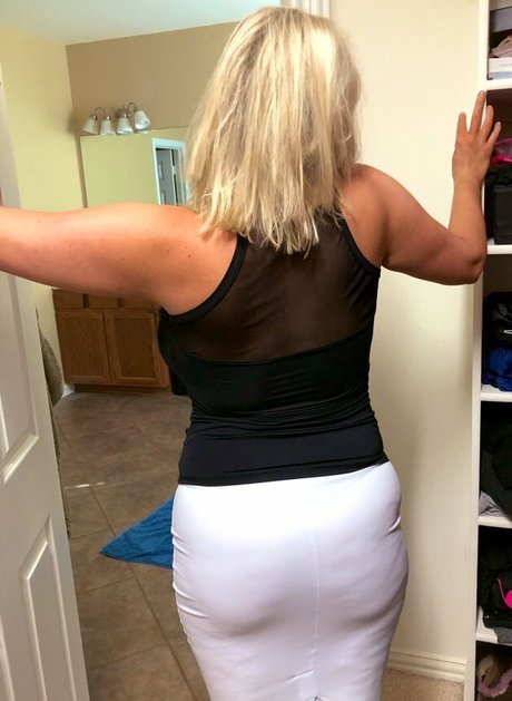 Tori Hendricz onlyfans nude pictures