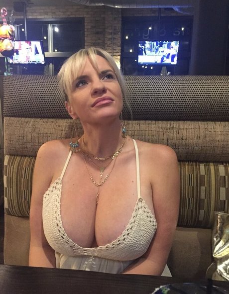 Tori Hendricz onlyfans nide