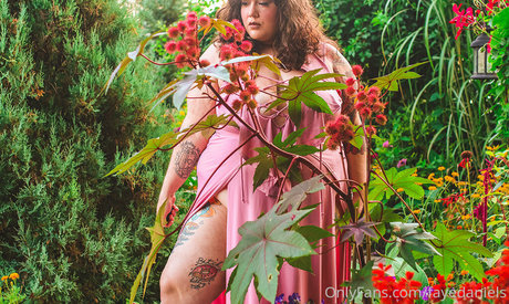 curvy girl next door onlyfans art naked frame