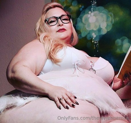 theviviennerose onlyfans leaked sex