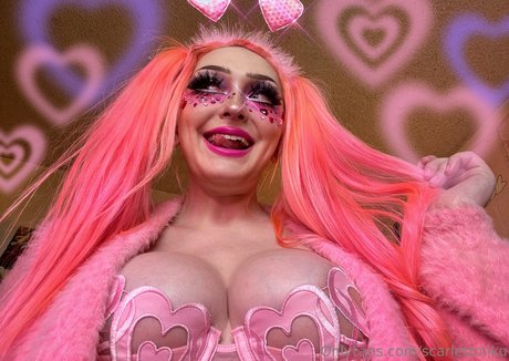 scarlettmiku onlyfans desnuda