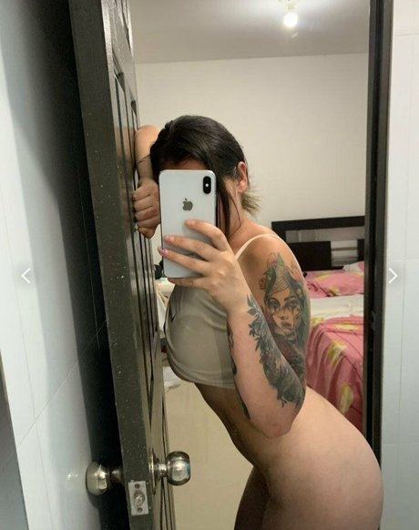 monirojas oficial onlyfans naked leak