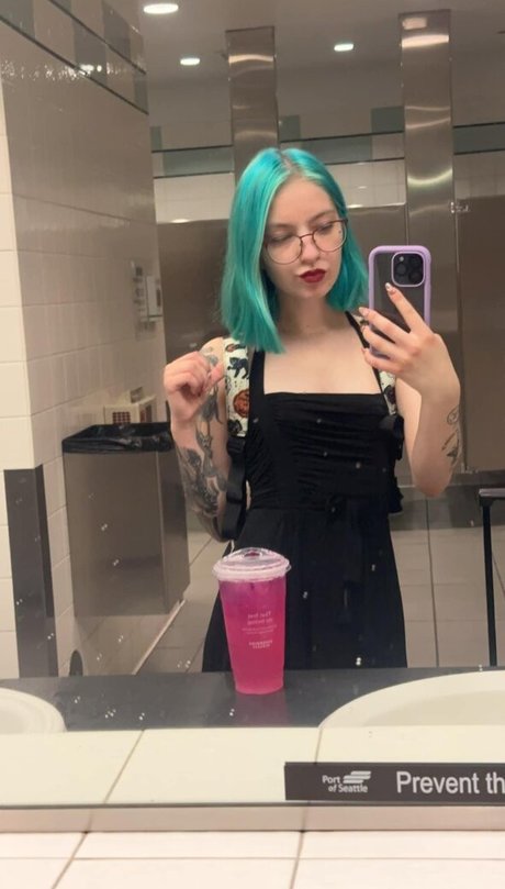 violets cabaret nude onlyfans leak