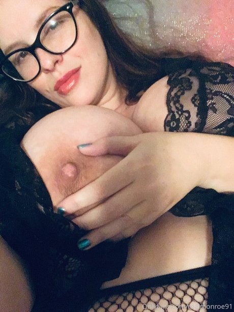 mal monroe free onlyfans