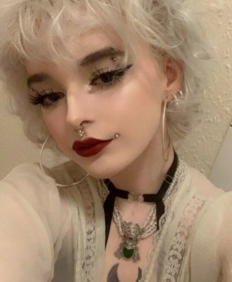 Gremlin Luna onlyfans leaka