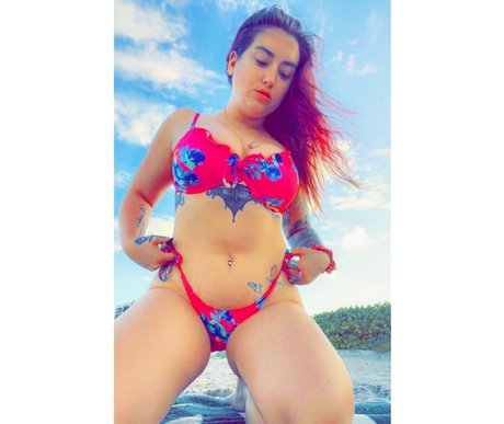 Nikisavage0721 naked onlyfans