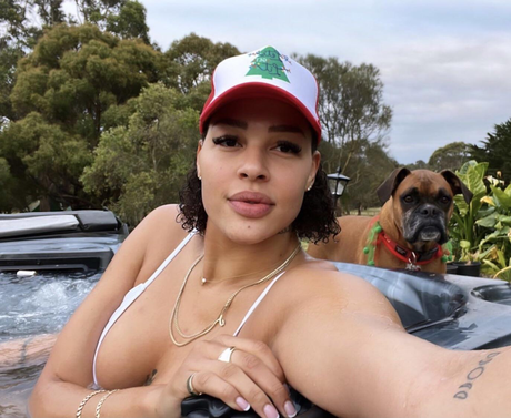 Elizabeth Cambage onlyfans posts