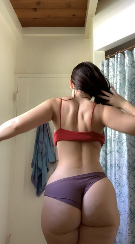 Hershikiss ass onlyfans