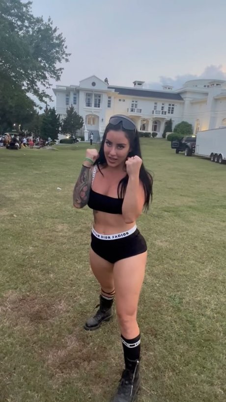 Alysia Magen Profile pic