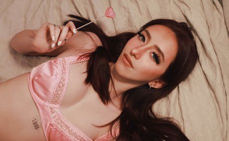 Hannah Urman naked only fans