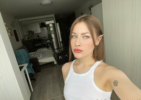 crybaby16 onlyfans creator