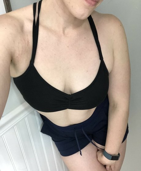 Emily Sequoia onlyfans nide