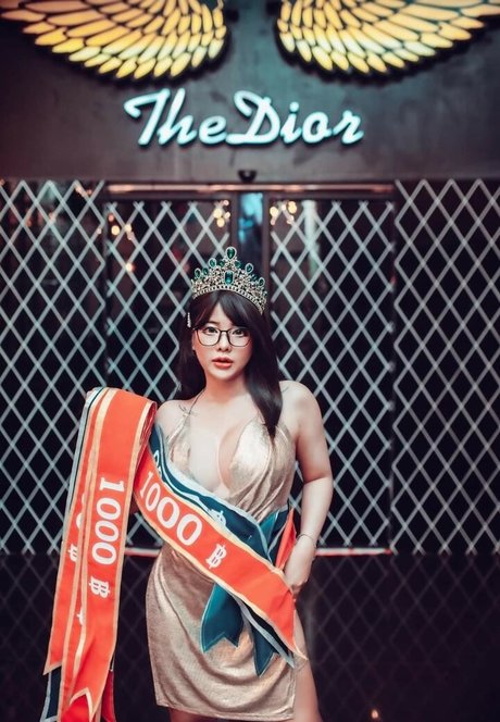 pregnant teacher onlyfans hd plate