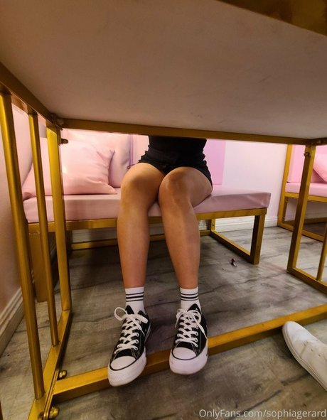 Sophia Gerard desnuda onlyfans
