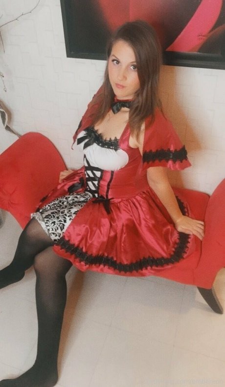 Embereon onlyfans nude content