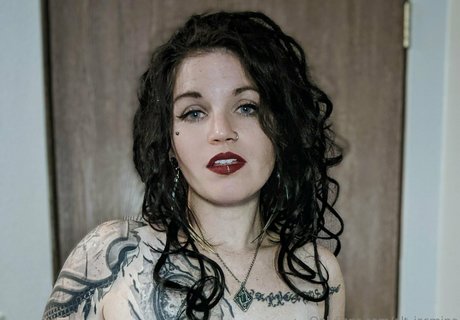 alt jasmine onlyfans creator