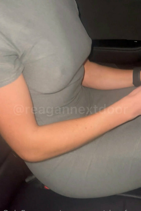 reagannextdoorfree pics onlyfans