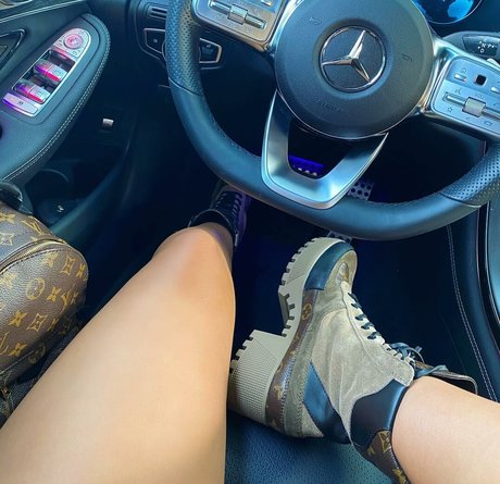 Princess Jasmin nude only fans leaks