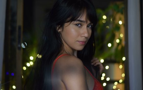 sofiasweetsthep onlyfans boobs