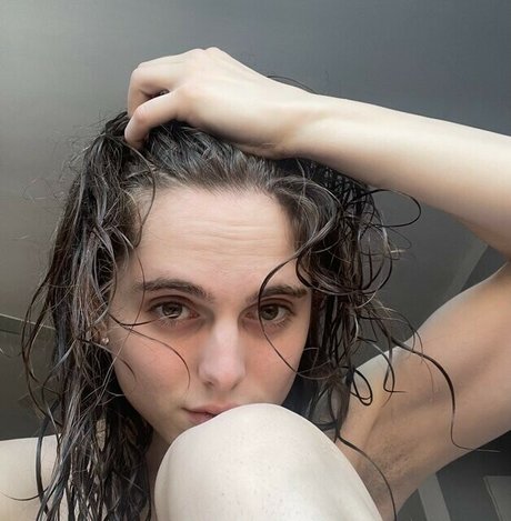 Helmet Girl nude onlyfans