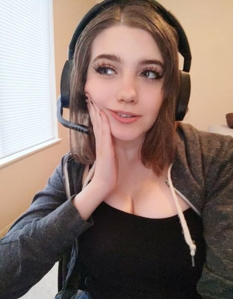 Yakirisu onlyfans joi