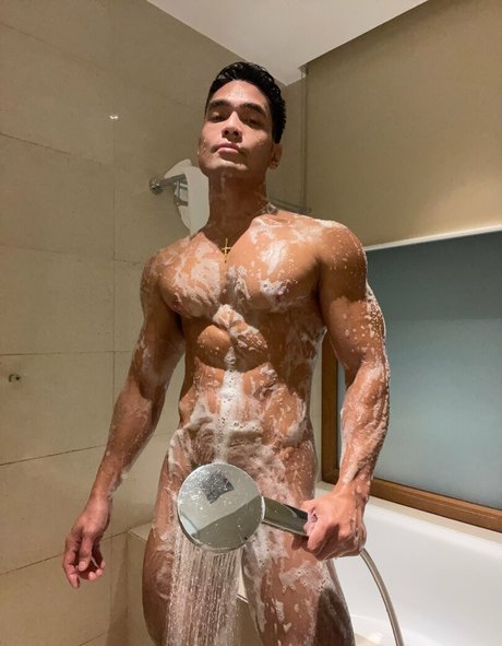 paoloamoresfree sexy onlyfans
