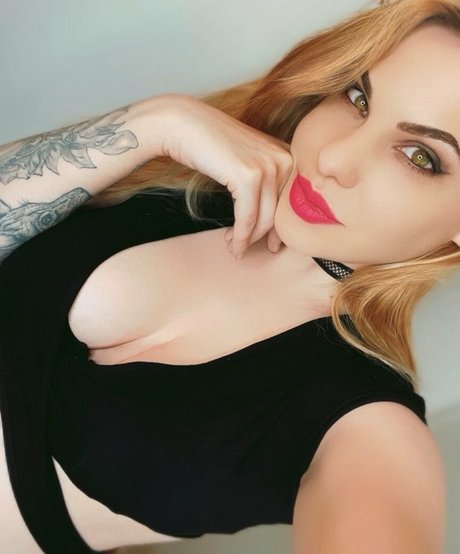 Sara Secora nude onlyfans leaked