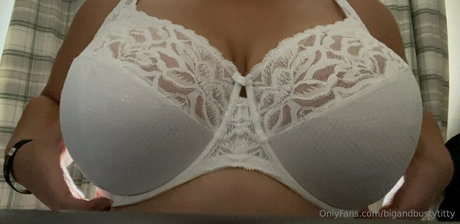 bigandbustytitty only fans.
