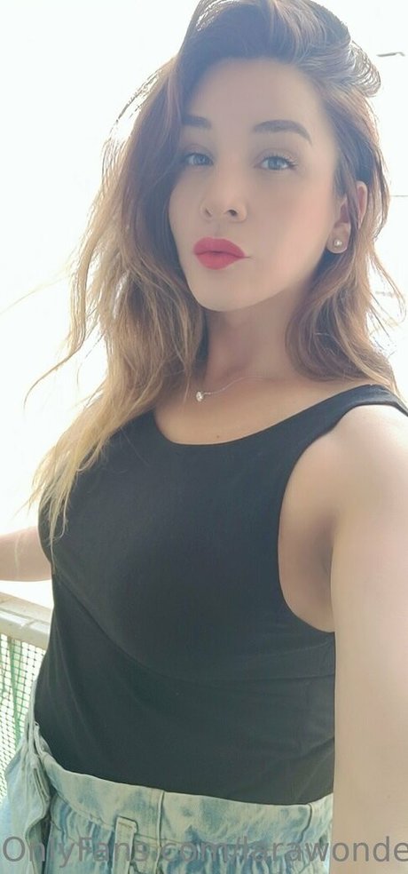 larawonder onlyfans naked