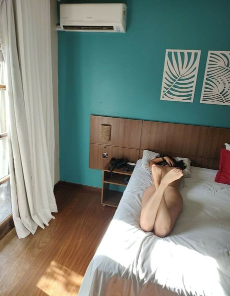 Heloisa Christina onlyfans leak ass