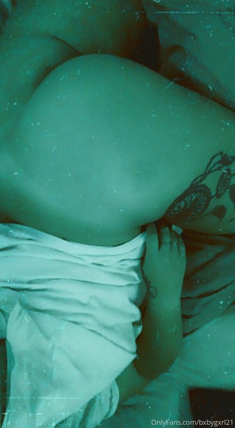 bxbygxrl21 only fans leaks