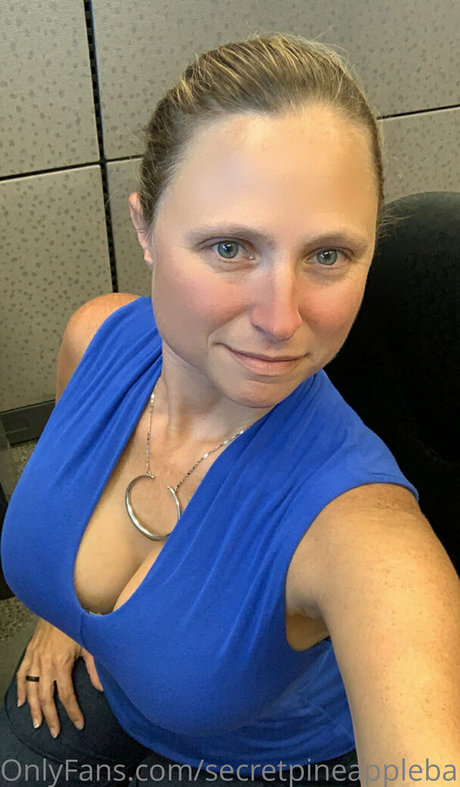 secretpineapplebabe onlyfans pic