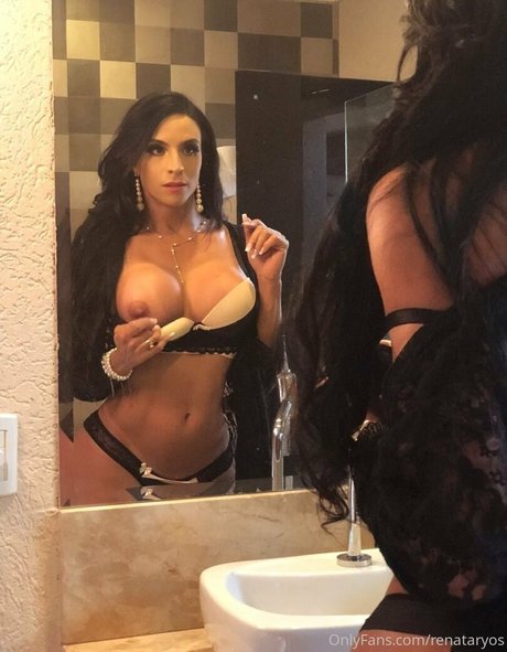 renataryos onlyfans leaked photos