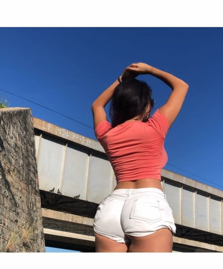 Meli Almada onlyfans nide