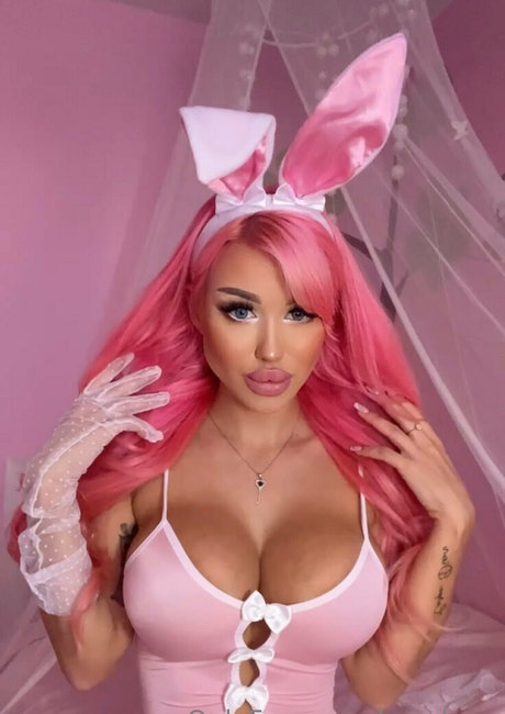 ursakura onlyfans leak ass