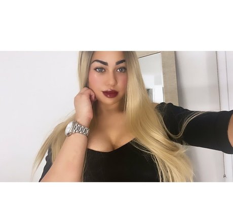 azariafreepage onlyfans xx