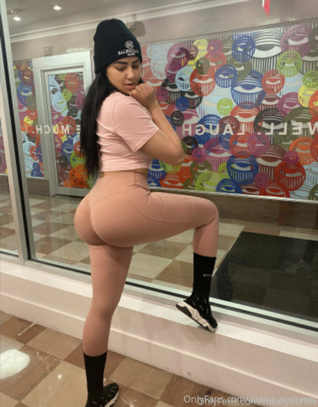 azariafreepage only fans pictures