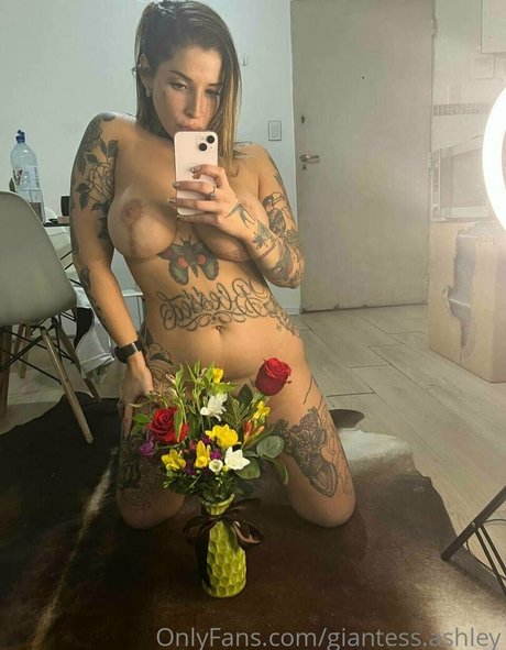 cheating hotwife onlyfans hot nude selfie