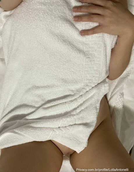 Lolla Antonelli onlyfans ass