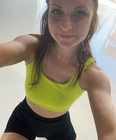 MudslinginTrainwreckVIP onlyfans leaked tits