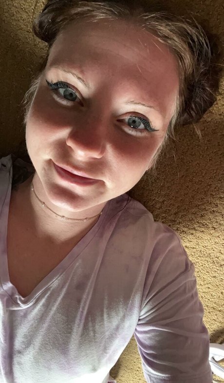 MudslinginTrainwreckVIP leaked onlyfans photos