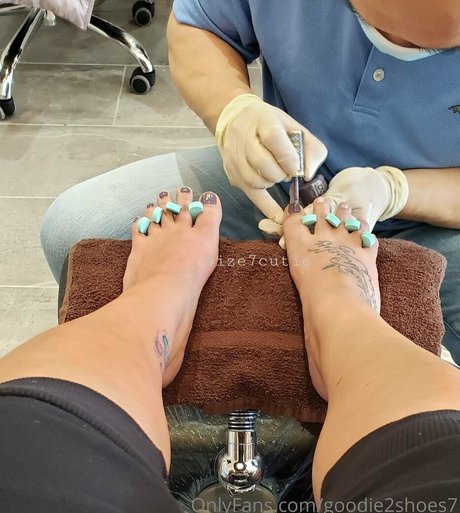 goodie2shoes7 onlyfans sex