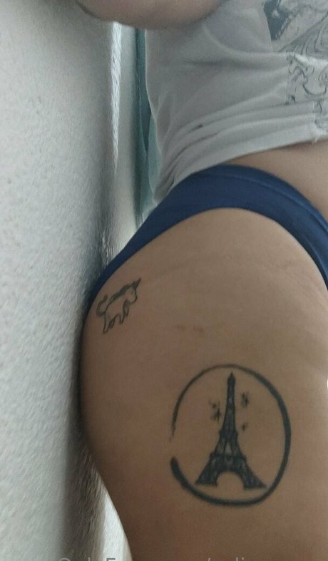 pinkiepiemid onlyfans tits