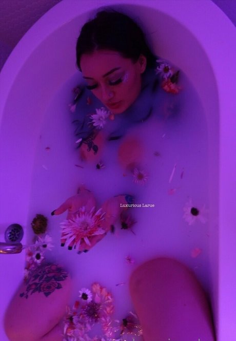 luxuriouslarue nude only fans