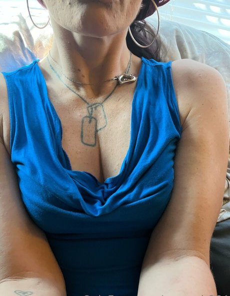 queen b864 onlyfans naked