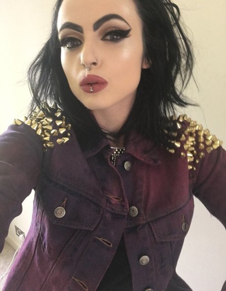 Empress Poison only fans leaks