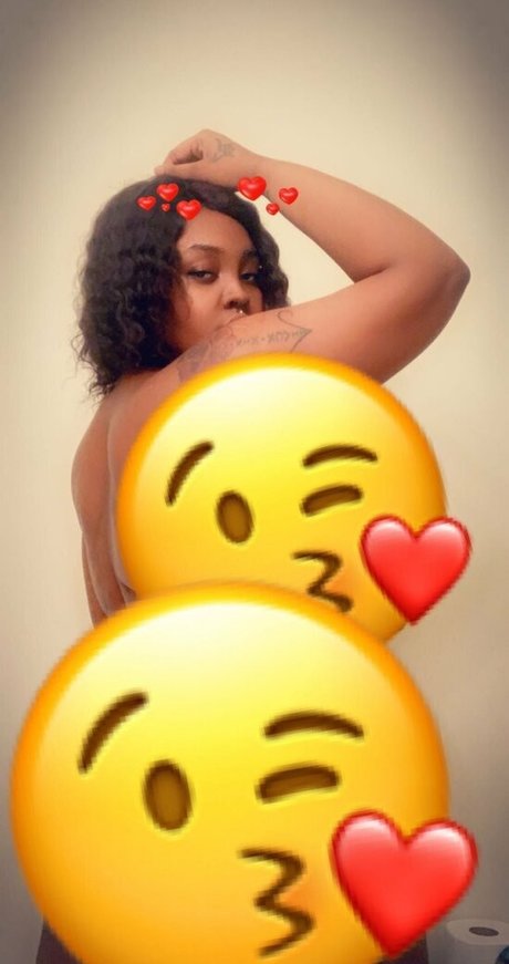 thickkbeauty onlyfans boobs