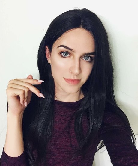 SophieSommers onlyfans nude leak