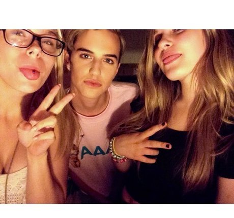 SophieSommers onlyfans content