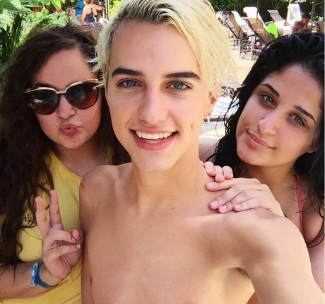 SophieSommers onlyfans pics